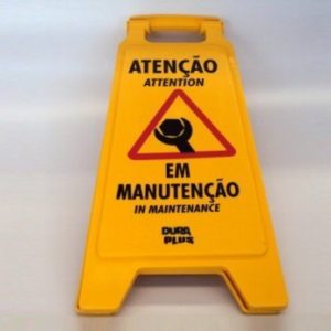 CAVALETE SINALIZAÇÃO EM MANUTENÇÃO em Pinhalzinho SP