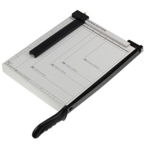 GUILHOTINA CORTE PEQUENO 14X21CM A5 REF:200 em Pinhalzinho SP