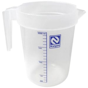 JARRA DE PLÁSTICO GRADUADA 2000 ML em Pinhalzinho SP