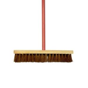 VASSOURA PREFEITURA 60 CM GARI NYLON OU PIACAVA em Pinhalzinho SP